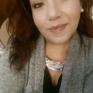 Meet your Posher, Lorin